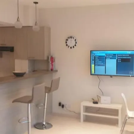 Horizon Luxury At Finikoudes Beach 304 Apartament
