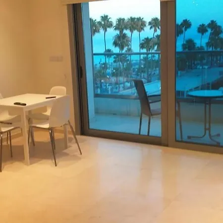 Apartament Horizon Luxury At Finikoudes Beach 304 *